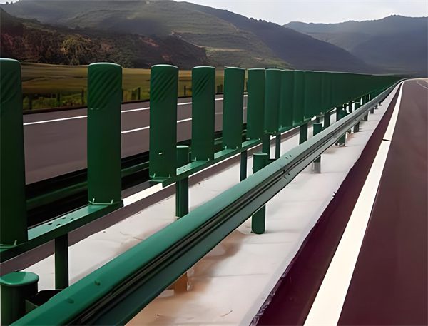 可克达拉三波护栏板在高速公路的应用